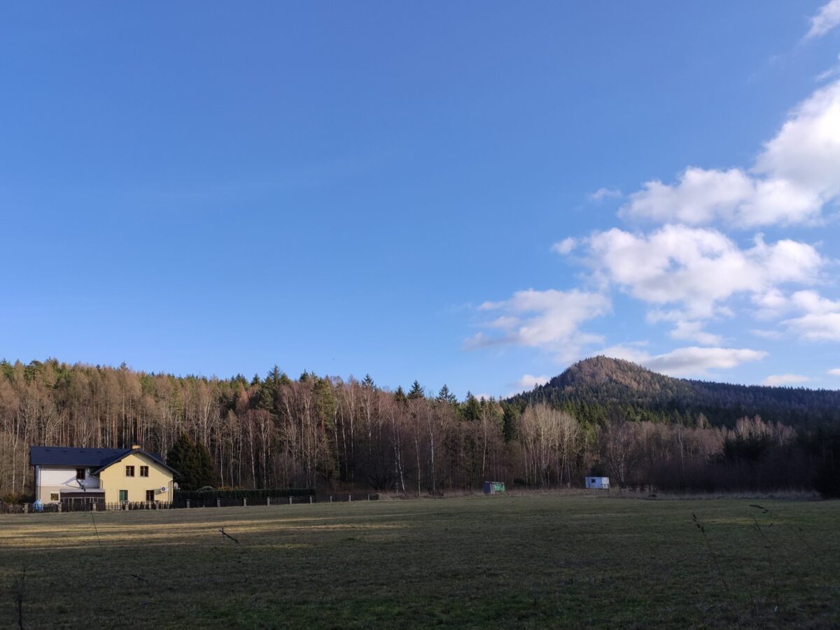 jetřichovské Lesní Domky s Honským Špičákem