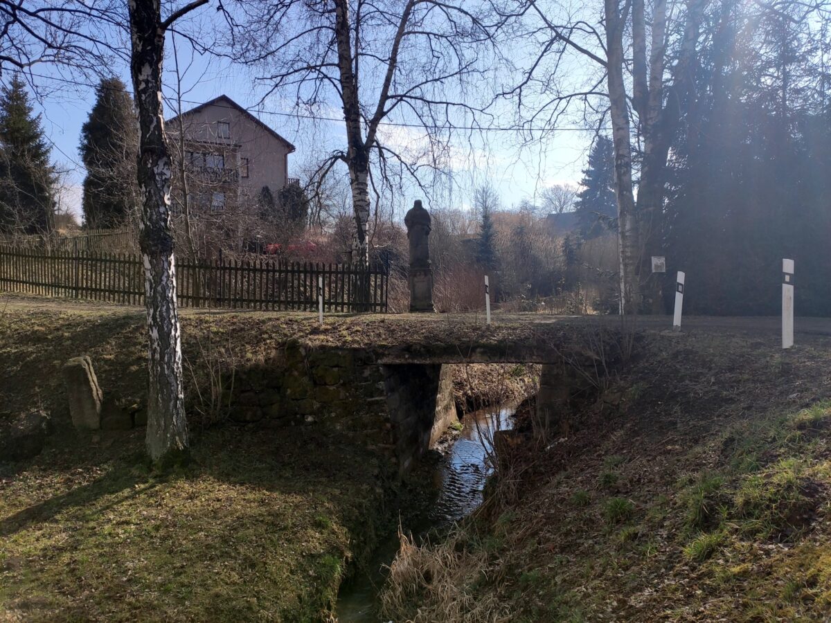 mostek a potok v Jetřichově