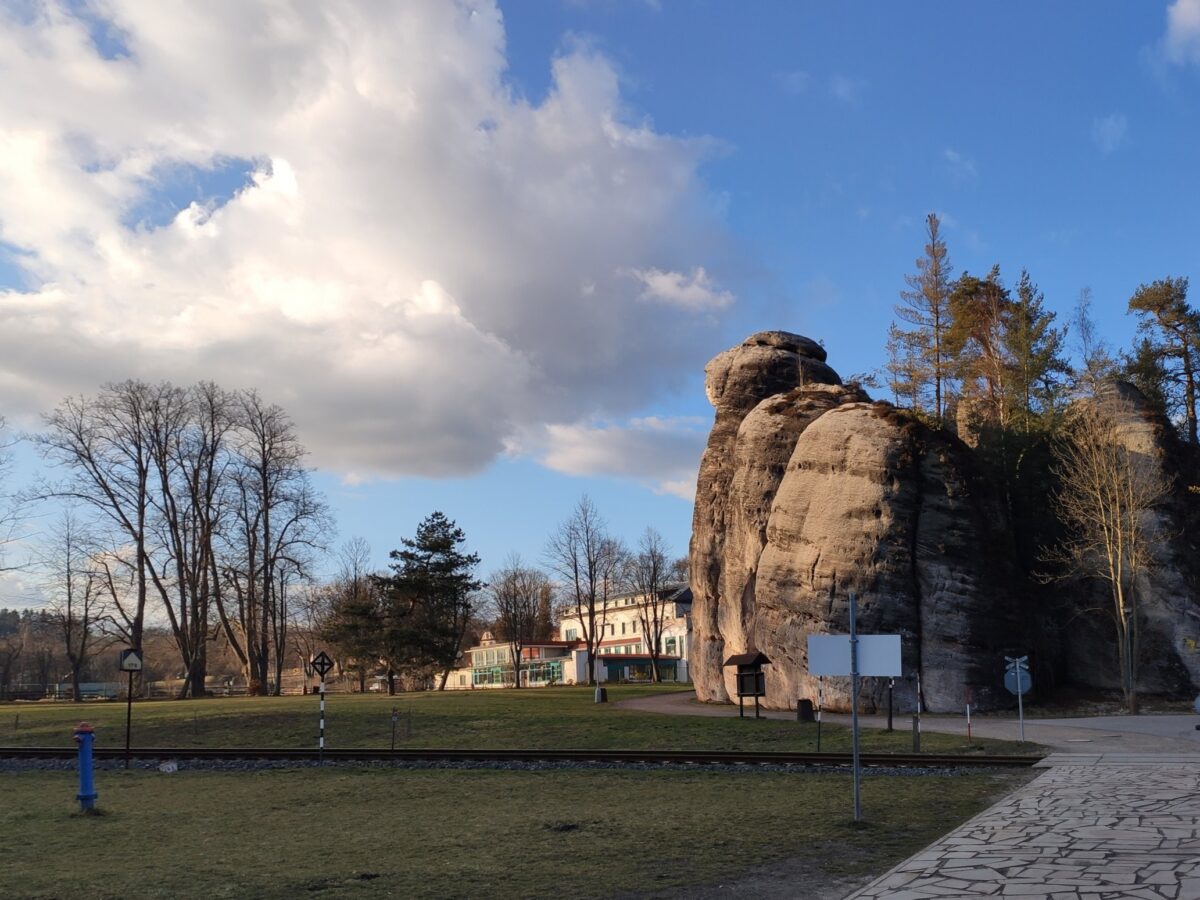 Adršpašské skály – železniční zastávka
